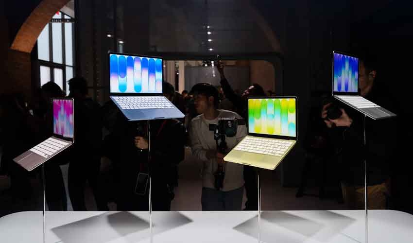 Apple shares rise as iPhone 17, MacBook Neo drive forecast
