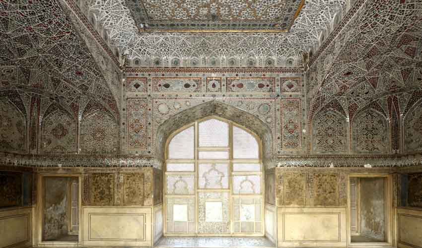 Stakeholders review efforts to preserve Lahore’s historic landmarks
