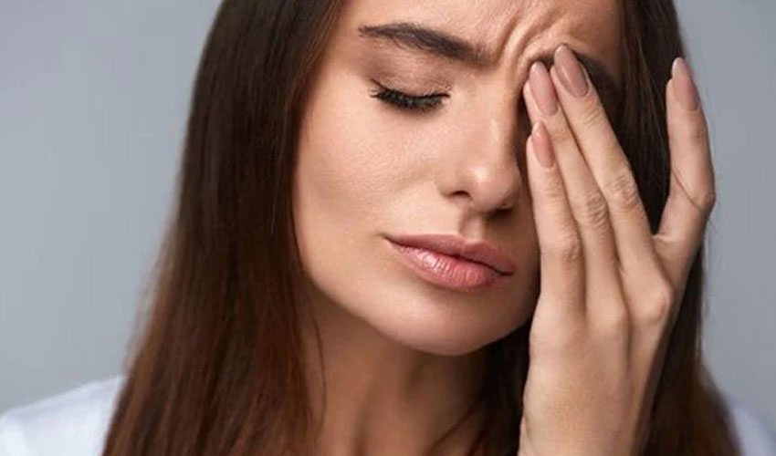 Eye twitching: 7 causes and when to see a doctor