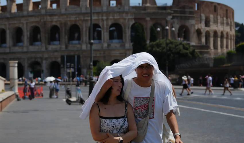Europe heatwave: Italy issues red alerts as drought and power crisis deepen