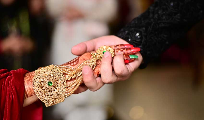Man booked for looting money after marrying Australian transgender