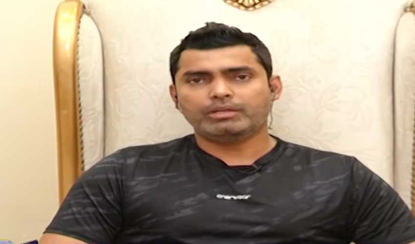 Umar Akmal advises Babar Azam to discuss concerns with batting coach