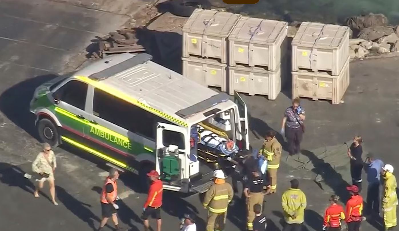 Australia plane crash: Swiss, Danish tourists among 3 dead