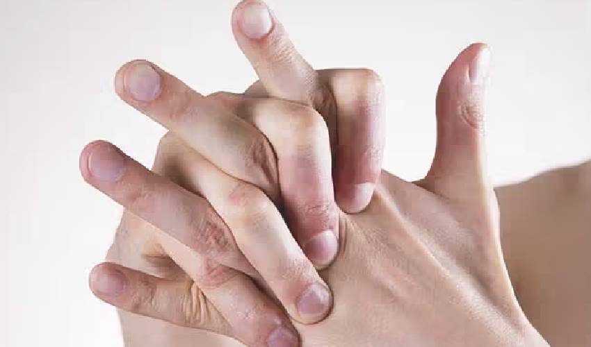 Does cracking your knuckles cause arthritis? What science says