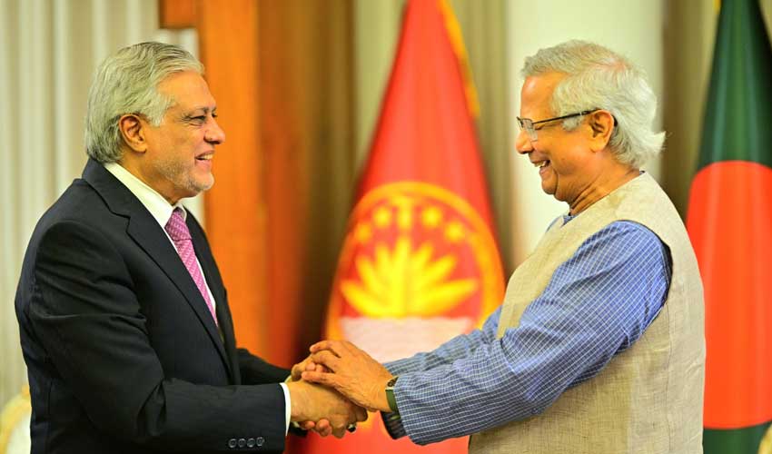 Ishaq Dar, Dr Yunus explore regional cooperation and economic linkages in Dhaka
