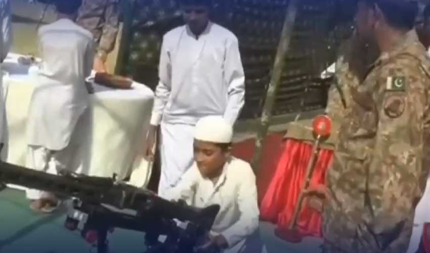 Religious seminary students visit Hyderabad Garrison, participate in military activities