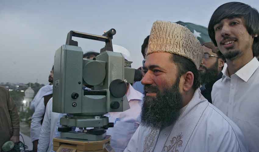 Ramazan moon sighted in Pakistan; first roza tomorrow