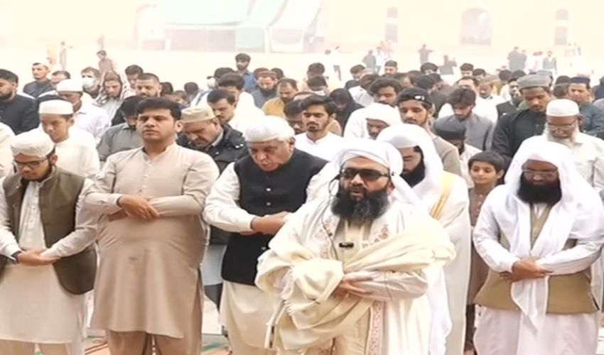 Nationwide Namaz-e-Istisqa offered to seek rain relief from smog