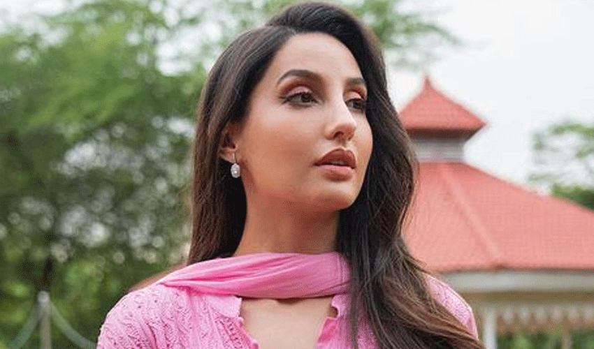 Nora Fatehi looks dazzling in classy saree