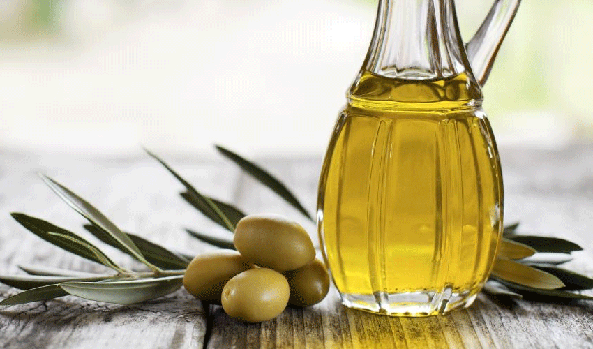 How does olive oil have positive effect on bone health?