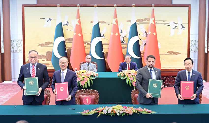Pakistan, China sign 15 documents to expand bilateral ties