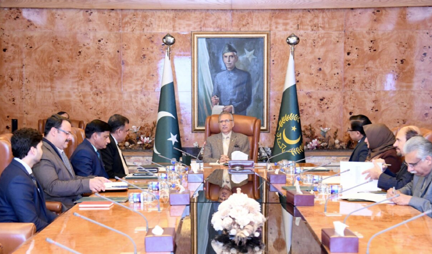 President Alvi urges increasing access of visually impaired to books, education