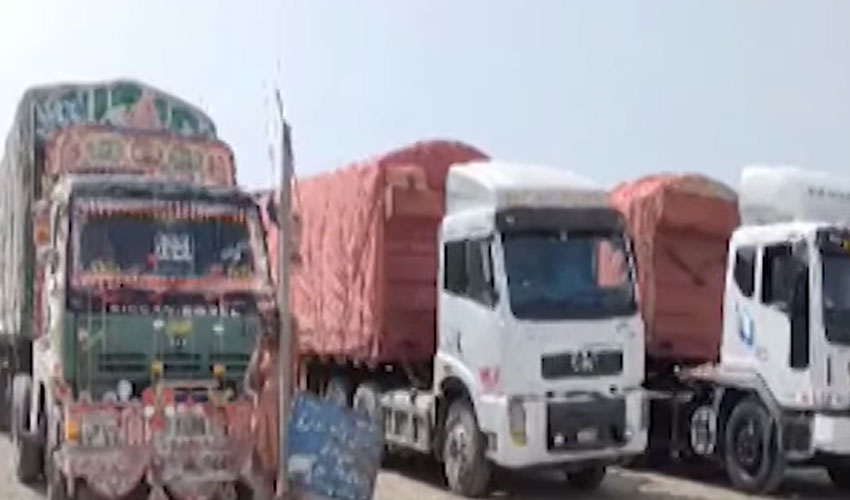 Govt continues to tighten noose around hoarders, smugglers