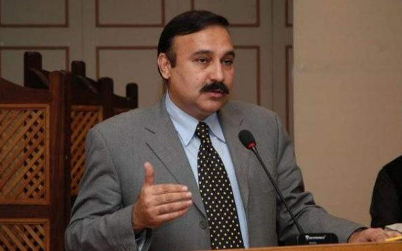 Petrol prices expected to fall further: Tariq Fazal